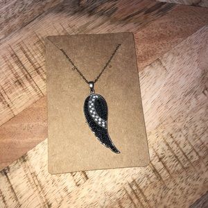 Angel wing black spinel stone necklace